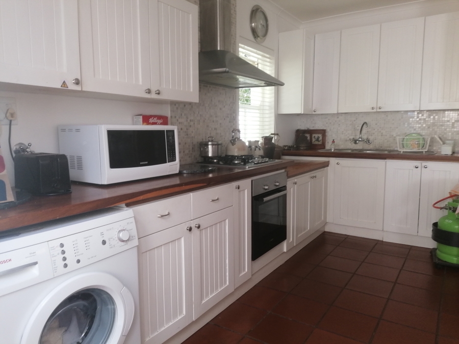 To Let 3 Bedroom Property for Rent in Milkwood Park Western Cape